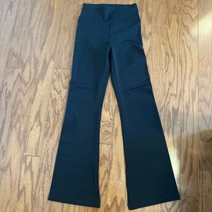 Aerie / American Eagle “the everything flare” flare leggings
